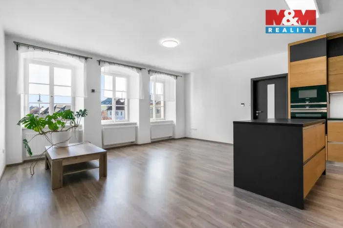 Pronájem bytu 3+kk, Bělá pod Bezdězem, Masarykovo náměstí, 100 m2