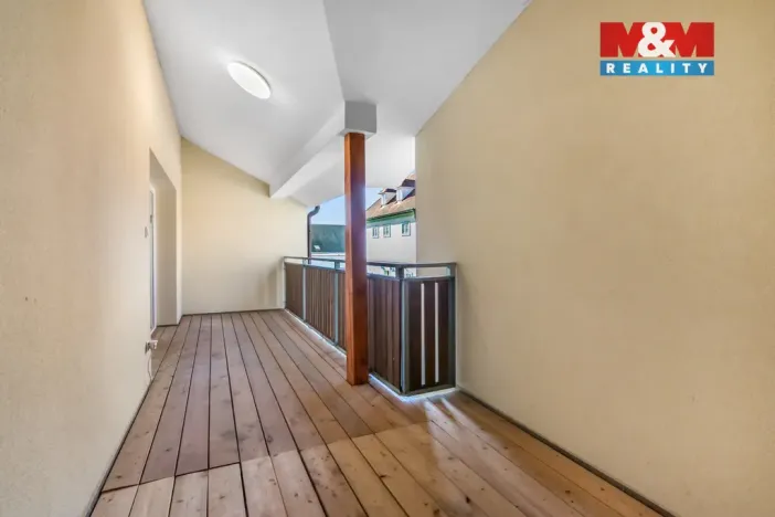 Pronájem bytu 3+kk, Bělá pod Bezdězem, Masarykovo náměstí, 100 m2