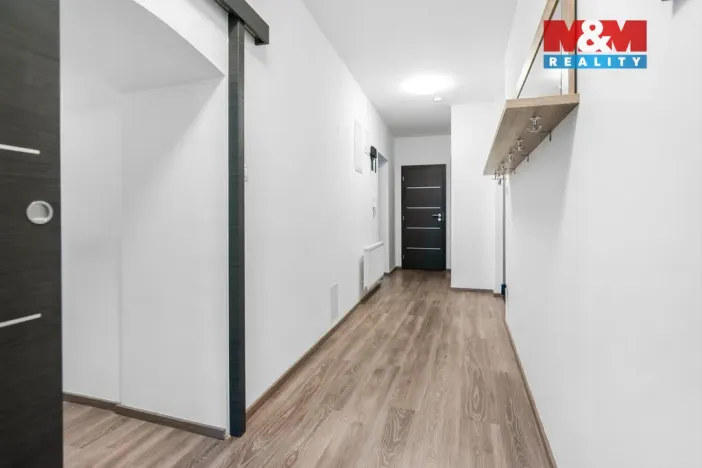 Pronájem bytu 3+kk, Bělá pod Bezdězem, Masarykovo náměstí, 100 m2