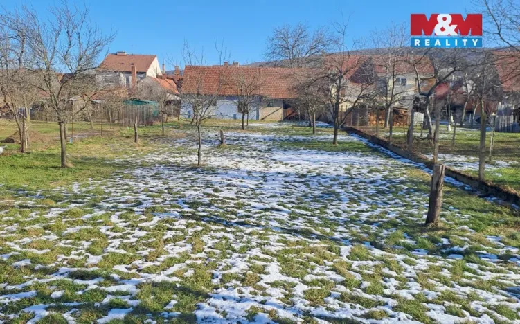 Prodej zahrady, Velká nad Veličkou, 812 m2