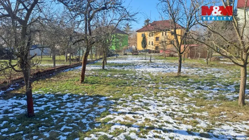 Prodej zahrady, Velká nad Veličkou, 812 m2