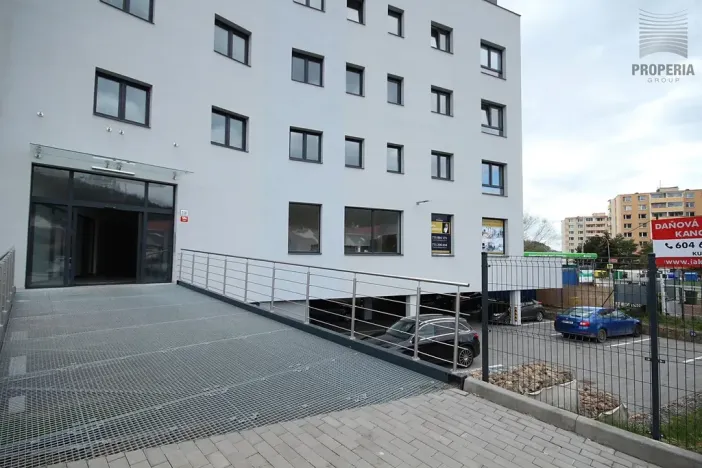 Pronájem obchodního prostoru, Kuřim, Tyršova, 31 m2