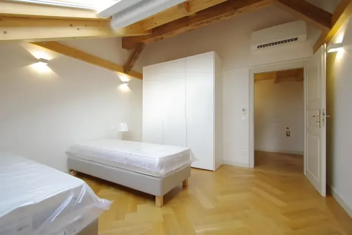 Pronájem bytu 3+kk, Praha - Nové Město, Bolzanova, 79 m2