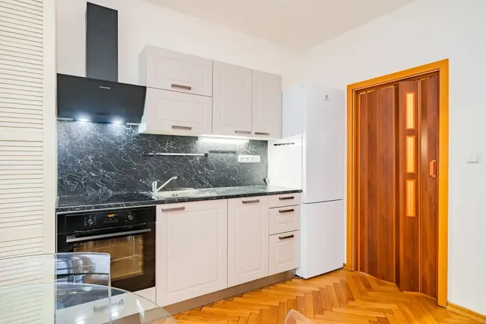 Pronájem atypického bytu, Praha - Staré Město, Bílkova, 40 m2