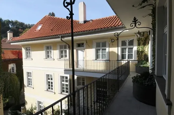 Pronájem bytu 4+1, Praha - Malá Strana, Vlašská, 187 m2