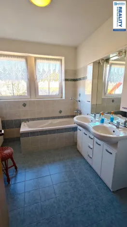 Prodej rodinného domu, České Budějovice, U Hřbitova, 221 m2