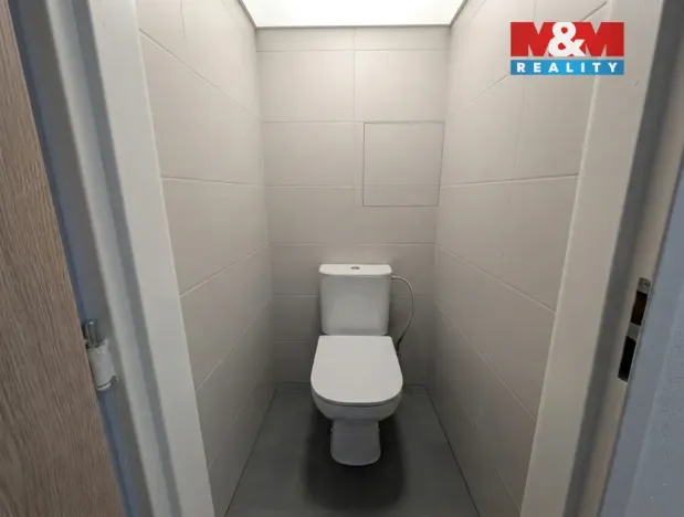 Pronájem bytu 2+1, Strakonice, Bezděkovská, 43 m2