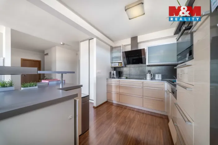 Prodej bytu 4+kk, Králův Dvůr, 89 m2