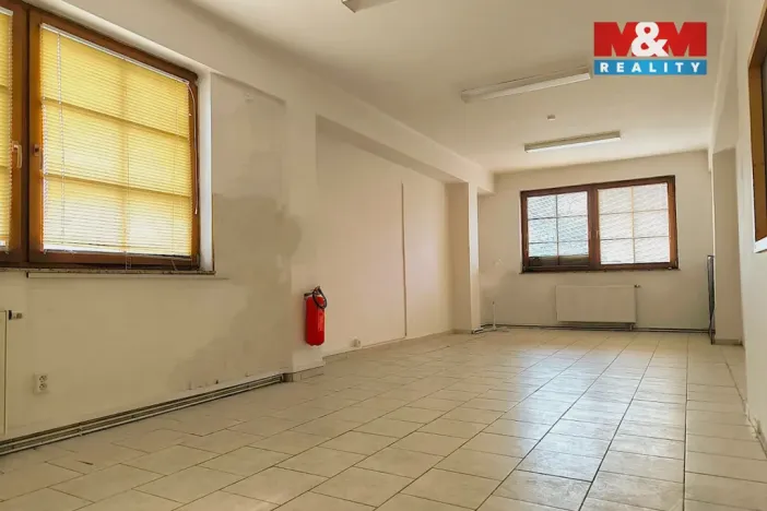 Pronájem kanceláře, Zruč nad Sázavou, náměstí MUDr. J. Svobody, 29 m2