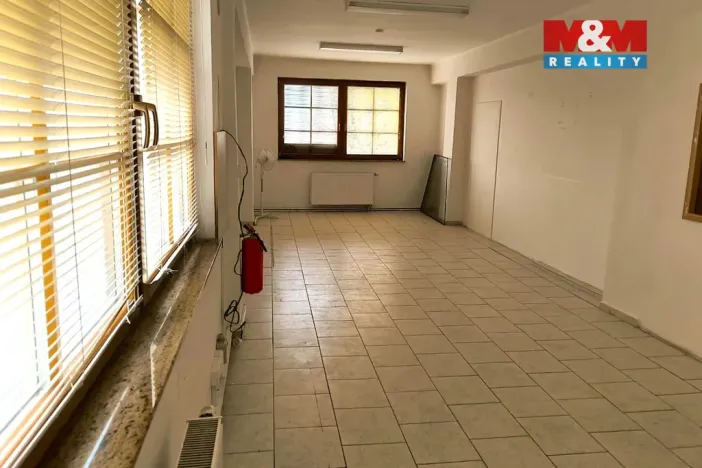 Pronájem kanceláře, Zruč nad Sázavou, náměstí MUDr. J. Svobody, 29 m2