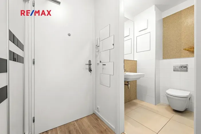 Prodej bytu 1+kk, Praha - Libeň, Novovysočanská, 24 m2