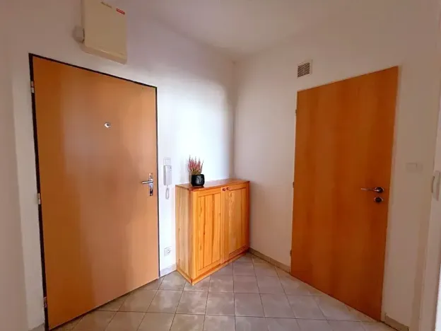 Pronájem bytu 2+kk, Praha - Vysočany, Poděbradská, 51 m2