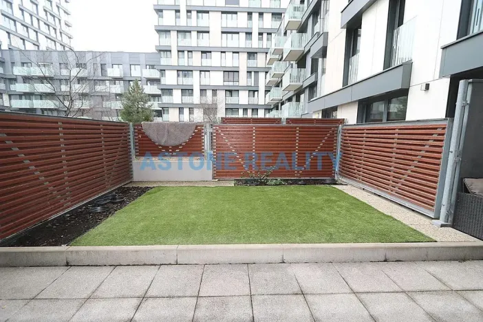 Pronájem bytu 2+kk, Praha - Žižkov, Olšanská, 51 m2