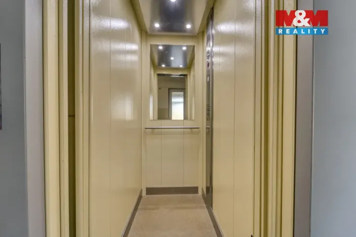 Prodej bytu 2+1, Plzeň - Doubravka, Hrádecká, 63 m2