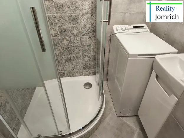 Pronájem bytu 2+1, Liberec, Školní, 45 m2