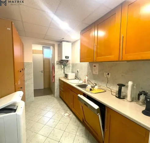 Pronájem obchodního prostoru, Praha - Libeň, Zenklova, 123 m2