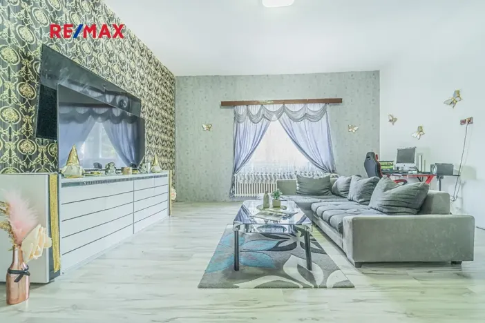 Prodej vícegeneračního domu, Cítoliby, Lounská, 300 m2
