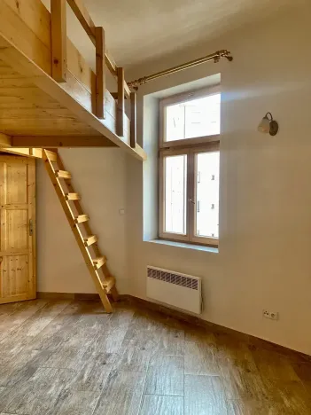 Pronájem bytu 2+kk, Praha - Košíře, Vrchlického, 40 m2