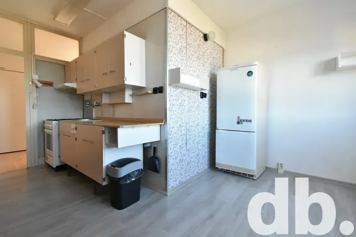 Pronájem bytu 2+1, Karlovy Vary, Závodu míru, 60 m2