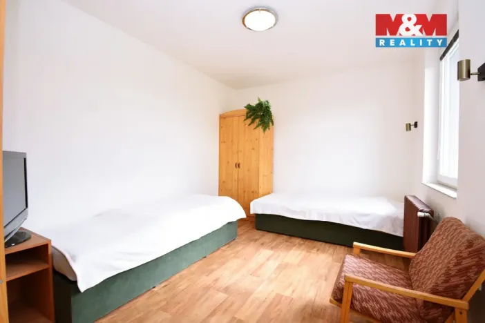 Prodej rodinného domu, Libiš, 300 m2