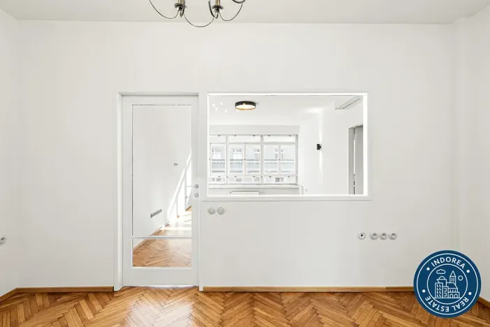 Prodej bytu 3+1, Praha, Soukenická, 99 m2