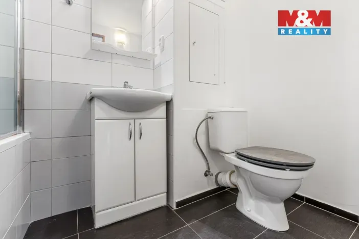 Prodej bytu 2+1, Roztoky, 52 m2