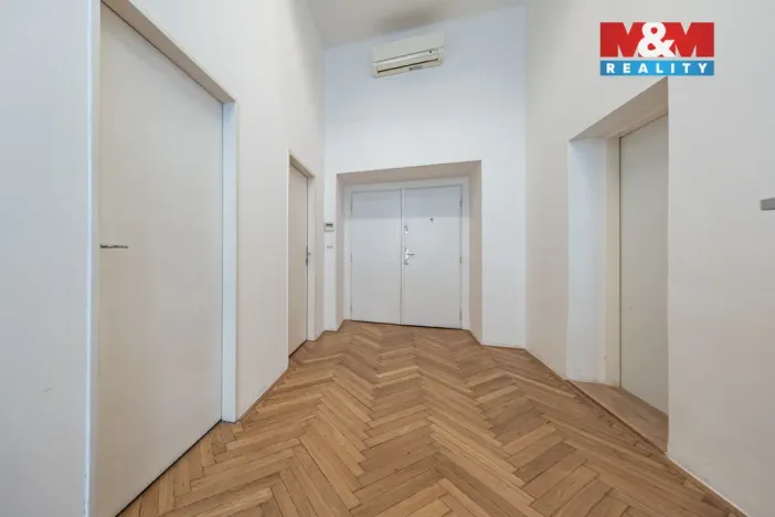 Pronájem kanceláře, Praha - Vinohrady, náměstí Míru, 92 m2
