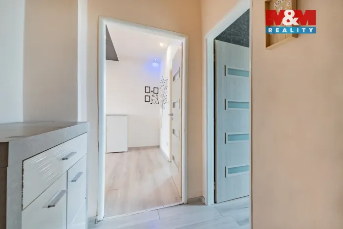 Prodej bytu 2+1, Cheb, Na Hradčanech, 54 m2