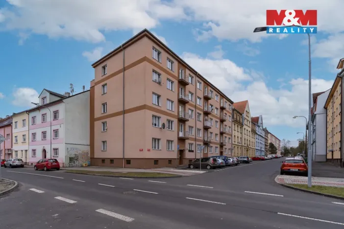 Prodej bytu 2+1, Cheb, Na Hradčanech, 54 m2