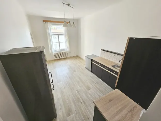 Pronájem bytu 2+kk, Praha - Vršovice, Krymská, 58 m2