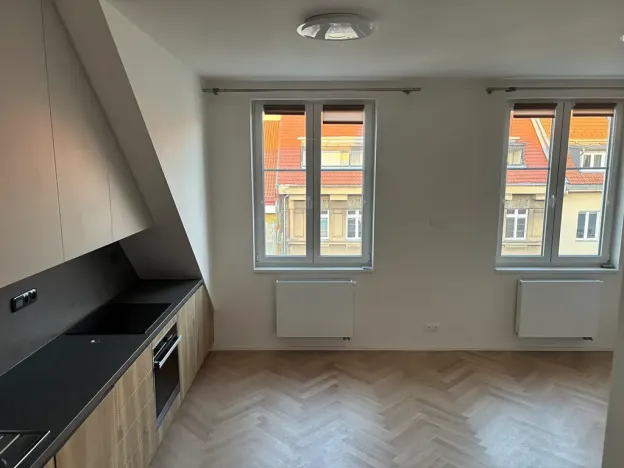 Pronájem bytu 2+kk, Praha - Libeň, U pošty, 55 m2