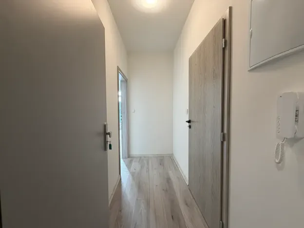 Pronájem bytu 1+kk, Milovice, Slepá, 34 m2