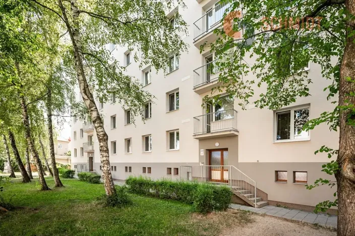 Pronájem bytu 2+kk, Břeclav, Fintajslova, 57 m2