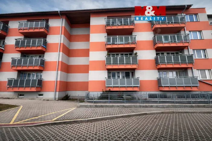 Pronájem bytu 2+kk, Kladno, Generála Selnera, 49 m2