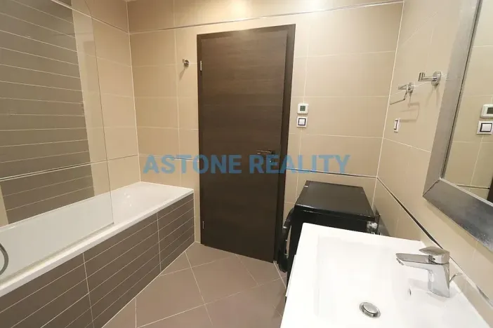 Pronájem bytu 2+kk, Praha - Žižkov, Olšanská, 59 m2