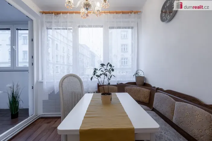 Prodej bytu 3+1, Praha - Vršovice, Žitomírská, 81 m2