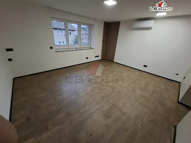 Pronájem bytu 3+1, Kolín, Kpt. Jaroše, 95 m2