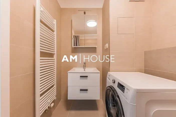 Pronájem bytu 1+kk, Praha - Hloubětín, Laponská, 34 m2