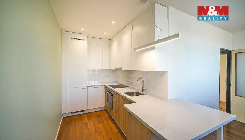 Prodej bytu 2+1, Pardubice - Zelené Předměstí, Palackého třída, 60 m2