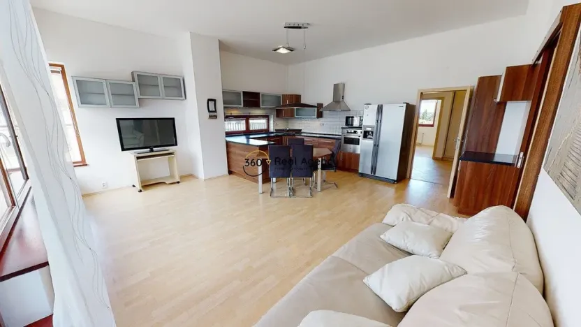 Pronájem bytu 3+kk, Praha - Štěrboholy, Laudonova, 135 m2