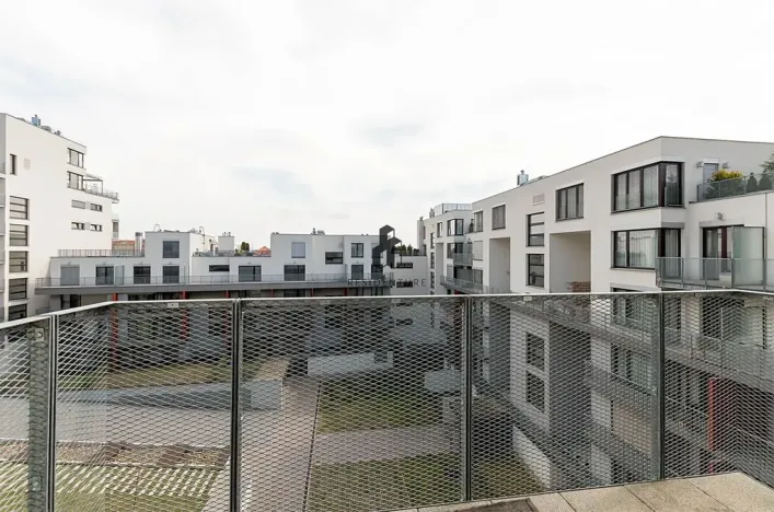 Pronájem bytu 1+kk, Praha - Vinohrady, Korunní, 42 m2