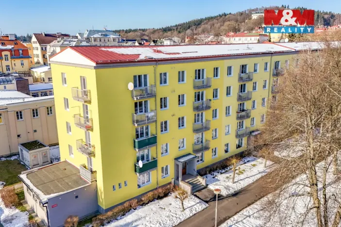 Prodej bytu 2+1, Mariánské Lázně, V Sadech, 48 m2