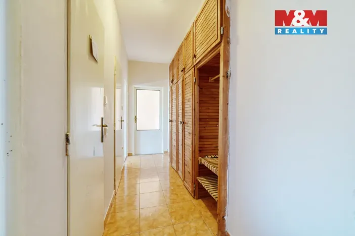 Prodej bytu 2+1, Mariánské Lázně, V Sadech, 48 m2