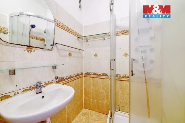 Prodej bytu 2+1, Mariánské Lázně, V Sadech, 48 m2