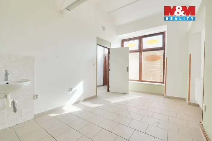 Prodej činžovního domu, Štětí, Mírové nám., 500 m2