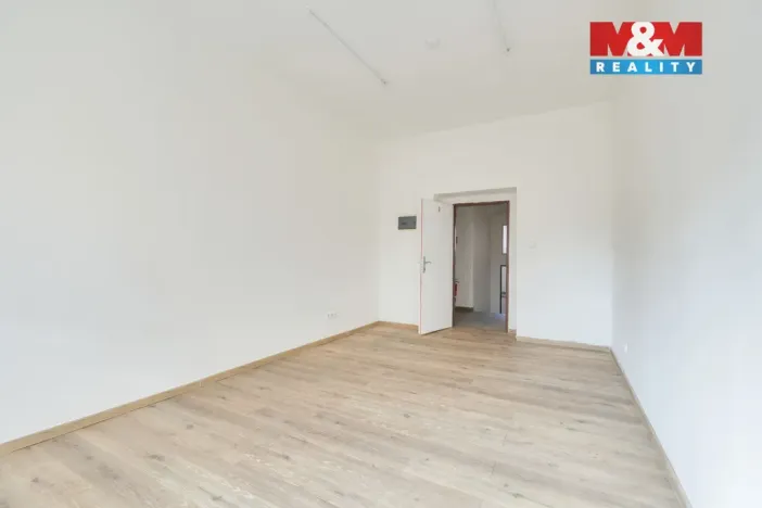 Prodej činžovního domu, Štětí, Mírové nám., 500 m2
