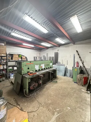 Prodej obchodního prostoru, Praha - Vinoř, Mladoboleslavská, 360 m2