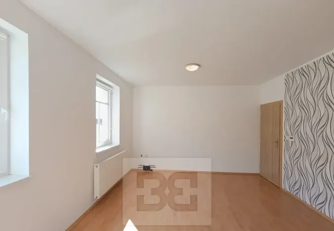 Pronájem bytu 1+kk, České Budějovice, Lipenská, 33 m2