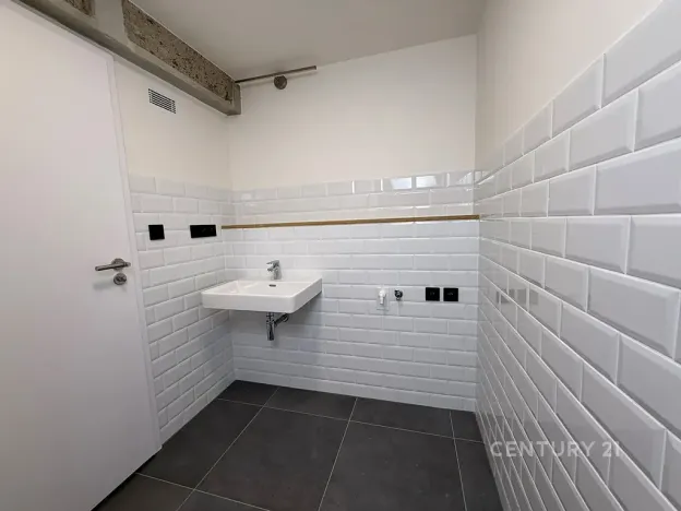 Pronájem bytu 3+kk, Praha - Vysočany, Kolbenova, 80 m2