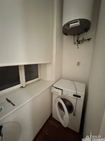 Pronájem bytu 1+1, Praha - Vinohrady, Řipská, 47 m2